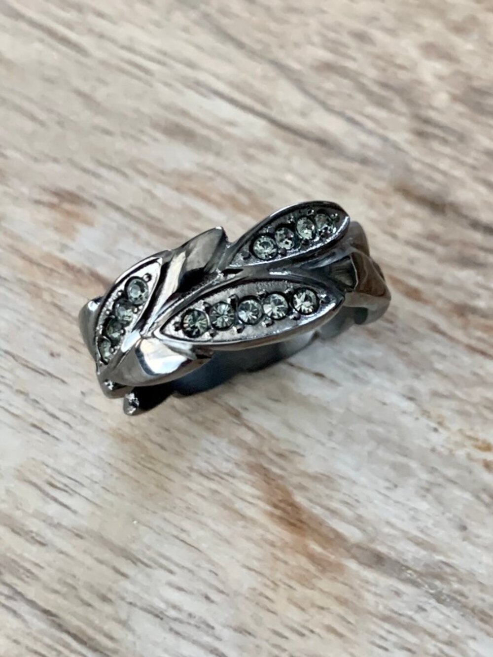 Dyrberg/Kern Orquid gunmetal and grey Swarovski crystal flower ring